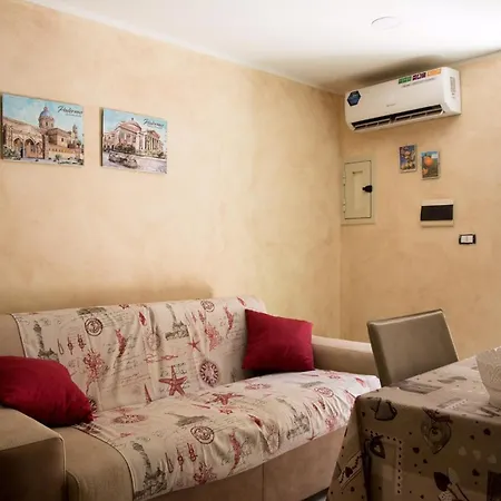 Casa Assisi Apartment *
